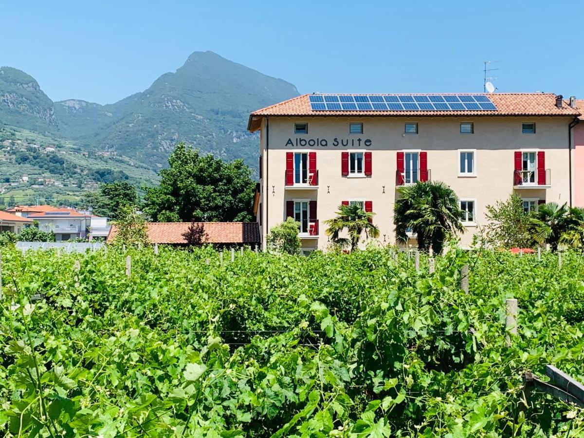 Albola Suite Holiday Apartments Riva del Garda Luaran gambar